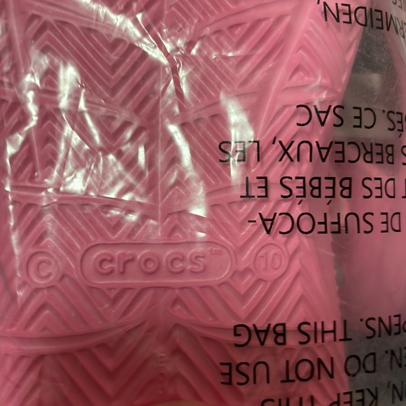 NWT CROCS Size 10 Girls Pink Crocs Sandals - Picture 4 of 4